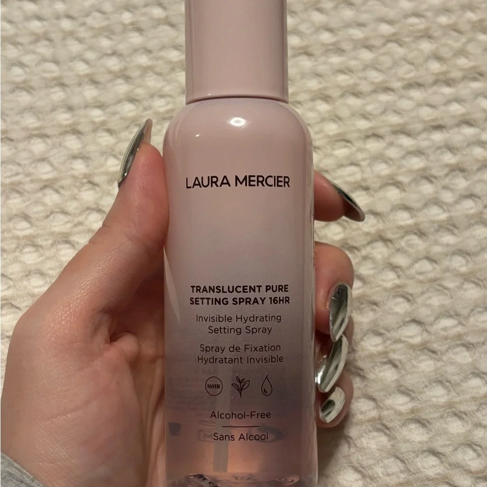 NWOT Laura Mercier translucent pure setting spray 16hr